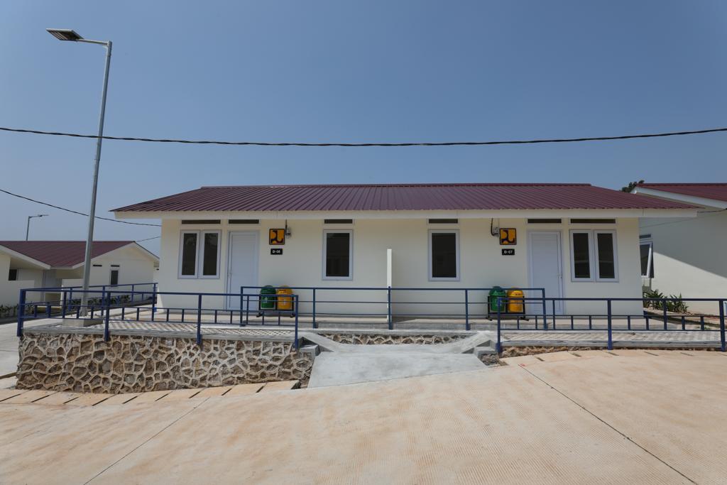 Kompleks huntap yang dibangun di atas lahan seluas 40.000 m2 itu telah berdiri Rumah Instan Sederhana Sehat (Risha) yang diperuntukkan bagi 151 KK. 